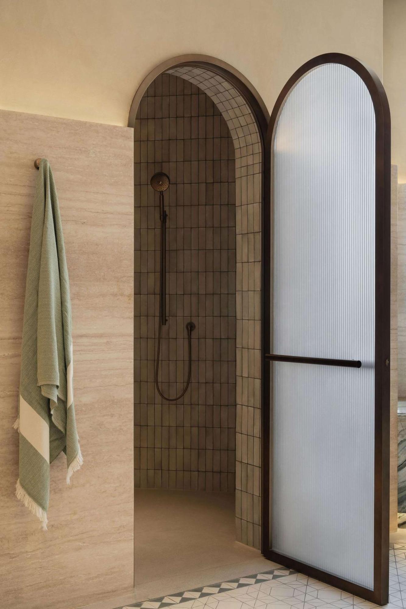 Bab Al Shams, A Rare Finds Desert Resort, Dubai Eksteriør billede A shower door